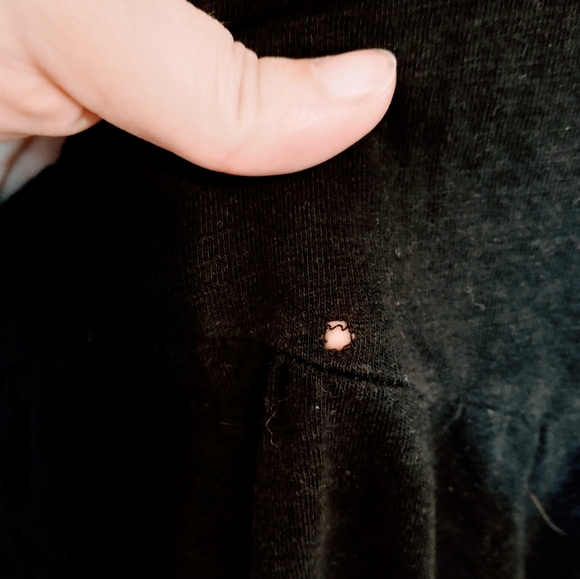 Sanctuary black babydoll tank top with vneck size small, has a small hole shown - Picture 5 of 5